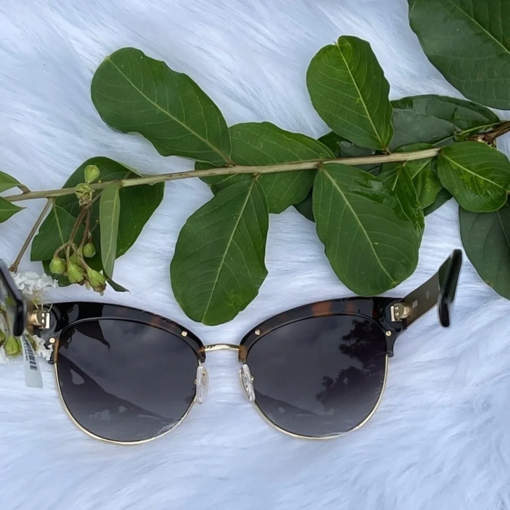 NWT Moschino Cat-Eye Tortoise Butterfly Sunnies